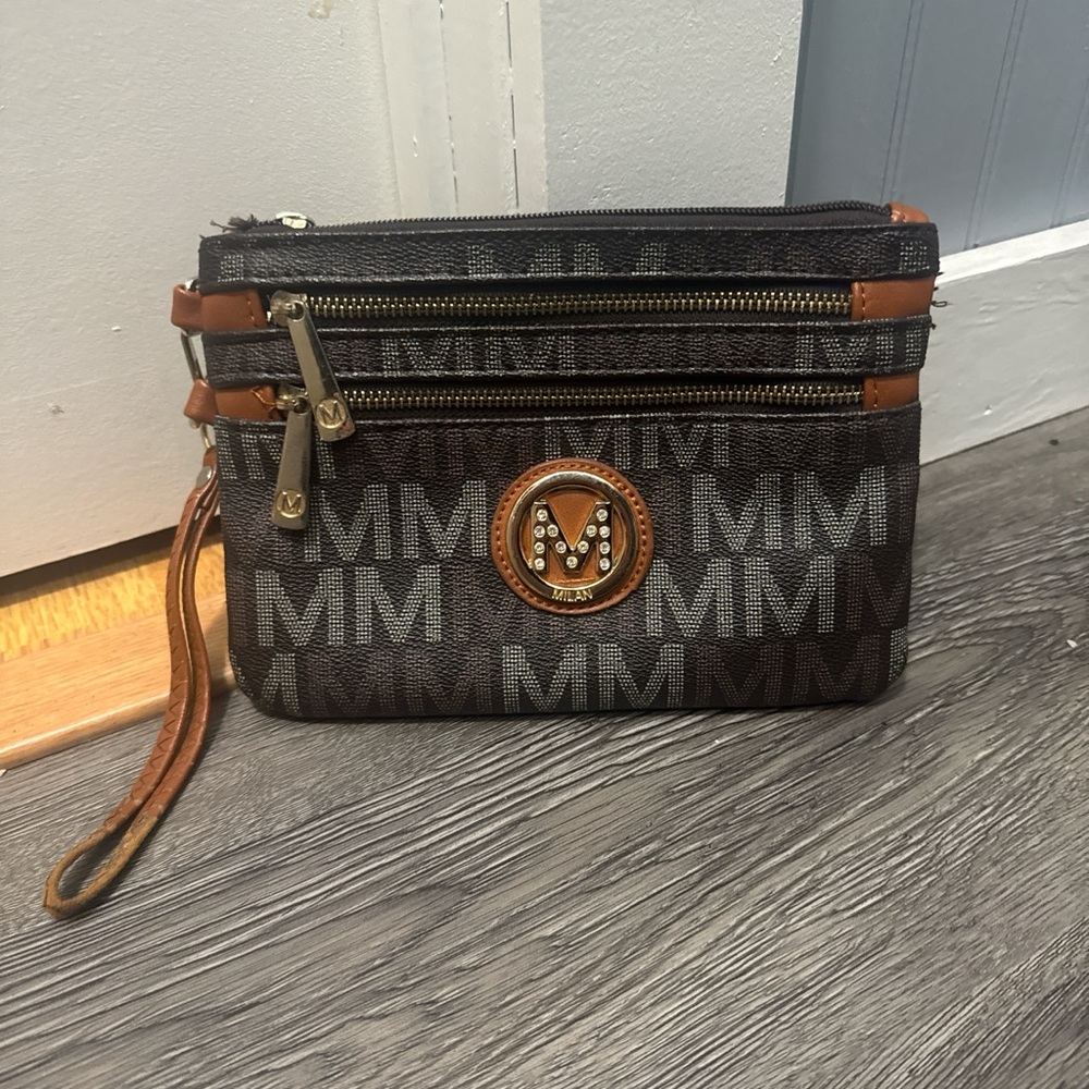 Milan Wristlet Bag